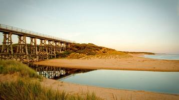 House, Accessible | 5 bedrooms, desk