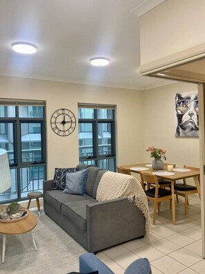 Apartamento | 2 dormitorios y escritorio
