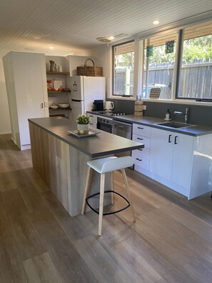 獨棟房屋 | 2 間臥室、書桌