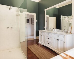 Bathtub, hair dryer, towels
