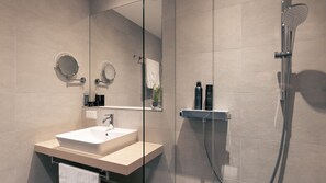 Spree Studio | Badeværelse | Bruser, hårtørrer, håndklæder, Sæbe