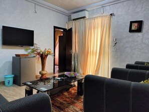 Family Double Room | Living area - Steffan Hotel and Suites (Jos)