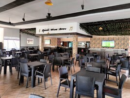 Bar (en la propiedad)