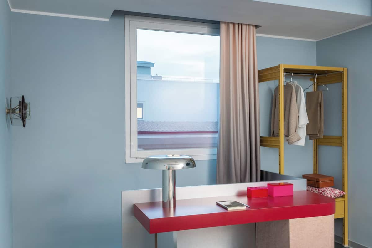 Junior tweepersoonskamer | Hypoallergeen beddengoed, donsdekens, een minibar, een kluis op de kamer