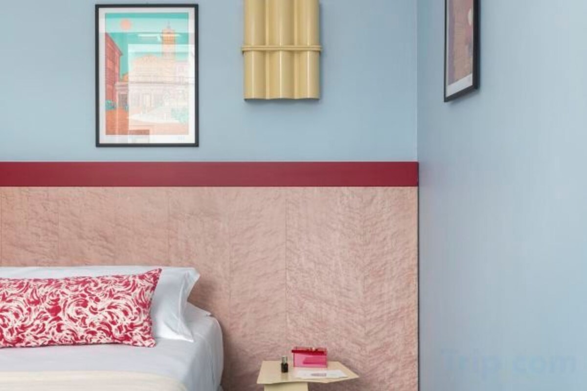 Hypo-allergenic bedding available, down comforters, minibar