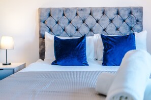 2 bedrooms, iron/ironing board, free WiFi, bed sheets - Remarkable 2-bed Apartment in Birmingham (Birmingham)