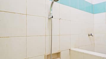 Double Room | Bathroom | Shower, rainfall showerhead, towels, toilet paper