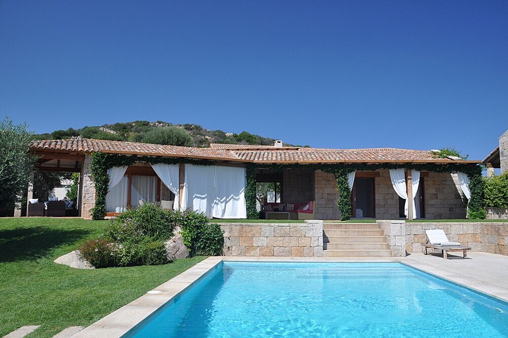 Villa Spargi Sea View & Swimming Pool