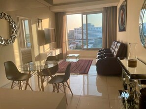 Interior - Luxury 5-Star Hotel Apartment in Sandton (Sandton)