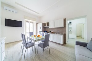 Apartment | 2 bedrooms - Chiara Modern Apartment by Wonderful Italy (Naples)