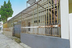 Exterior - SPOT ON 91723 Sony Homestay Syariah (Sukabumi)