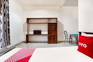 Laptop workspace, free WiFi, bed sheets