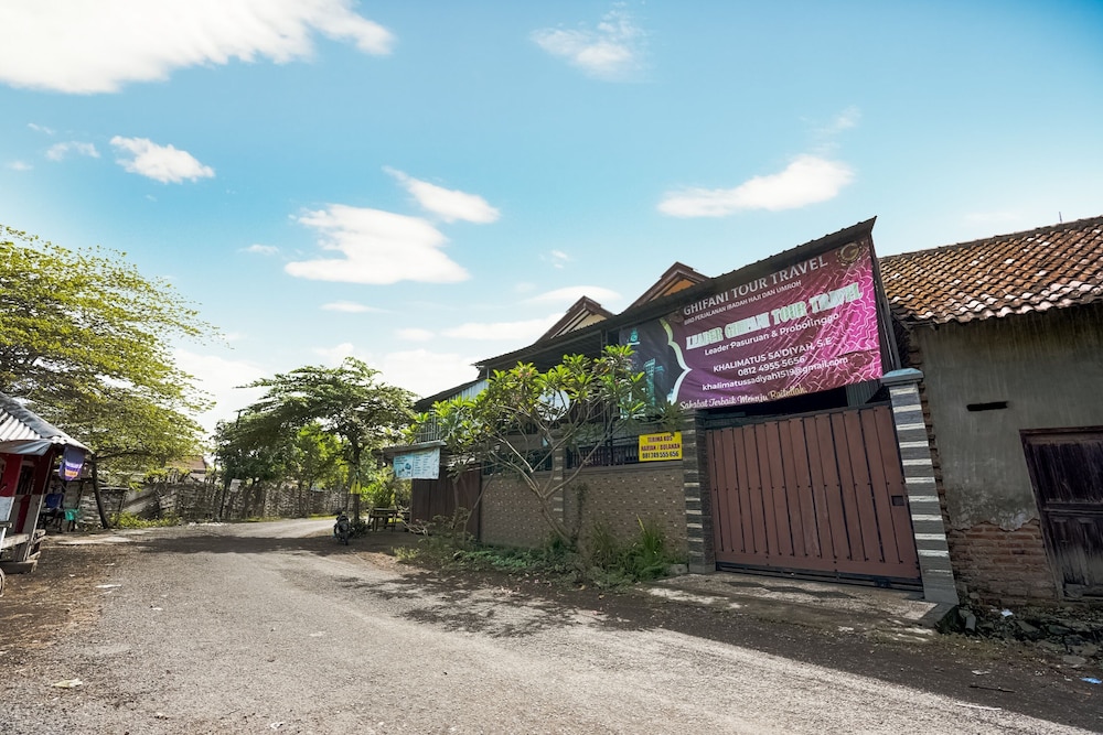 Tutus Homestay Syariah image