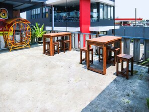 Terrace/patio - SPOT ON 91765 Kaiku Guest House (Tasikmalaya)