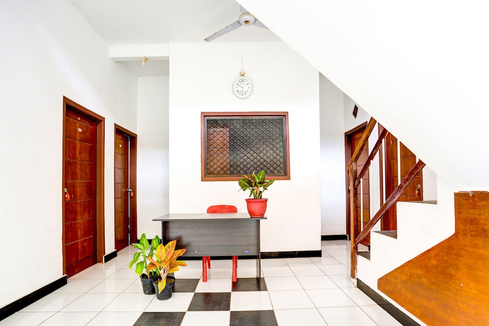 OYO 91773 Ab Homestay