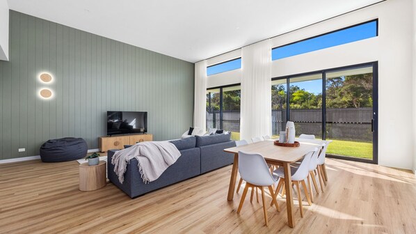 تلفزيون ذكي، ستيريو