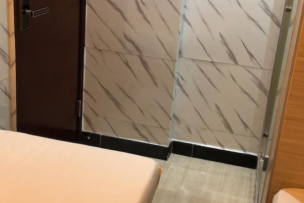 Chambre Double Standard | Bureau, espace de travail pour ordinateur portable