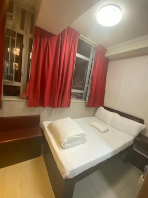 Standard dubbelrum | Skrivbord, arbetsyta för laptop, ljudisolering och gratis wi-fi