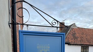 Uklassifisert bilde, 3 av 16, knapp