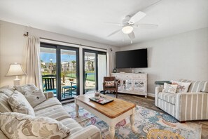 Smart TV, table tennis - Sugar Beach 2BR/2BA- Beach Service Included! Pet Friendly! (Panama City Beach)