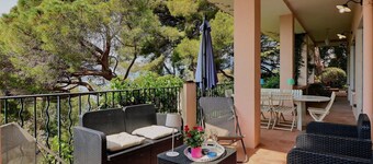 Apartment 100m2, Shared pool, Private beach, Mediterranean garden