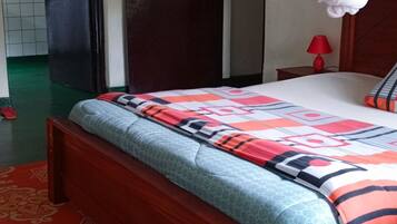 1 chambre, bureau, Wi-Fi gratuit, draps fournis