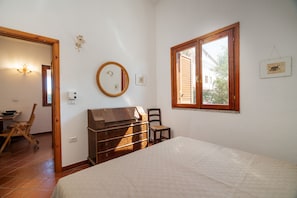 4 habitaciones, tabla de planchar con plancha y wifi gratis 