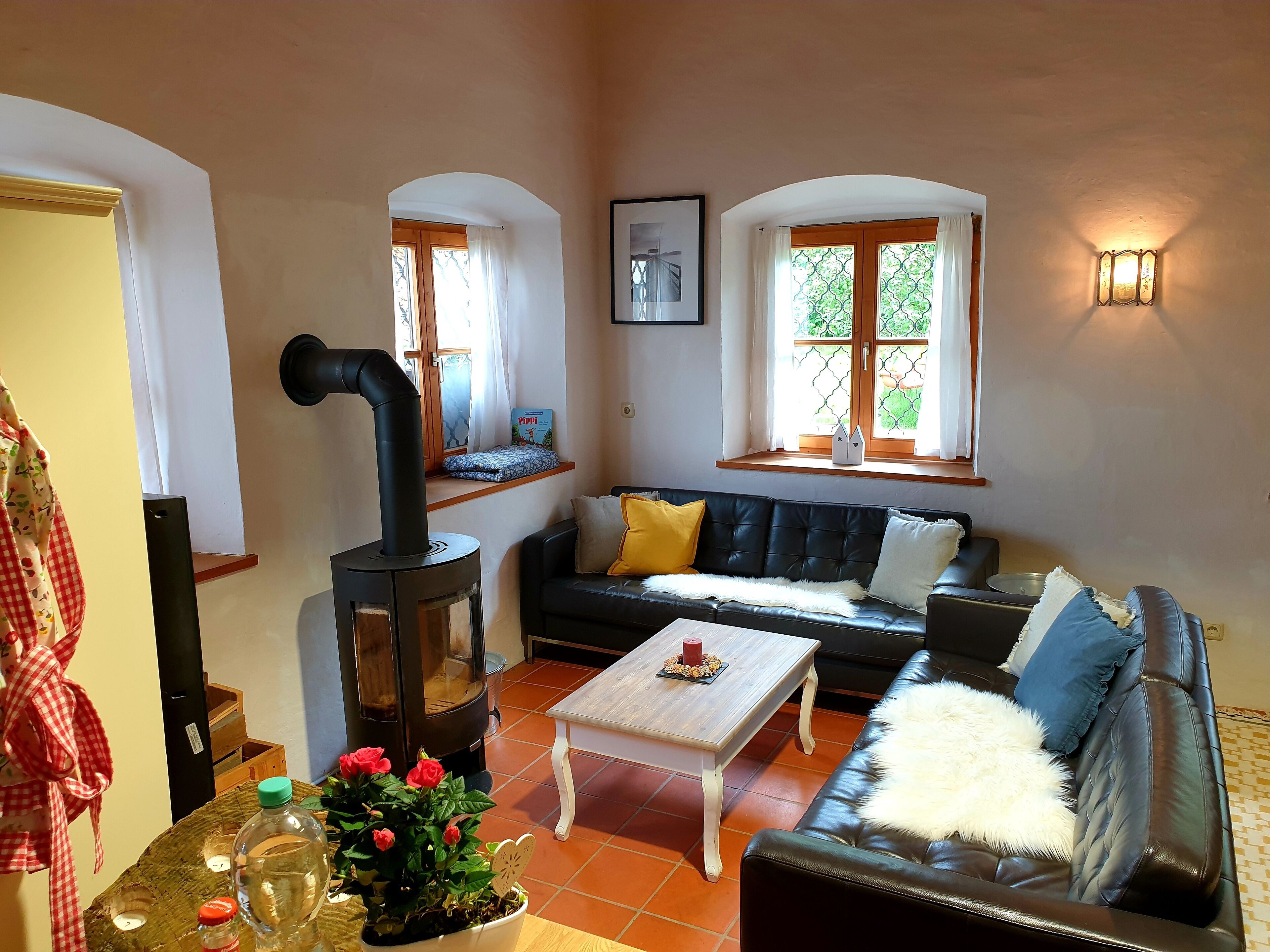 Televisión y chimenea 