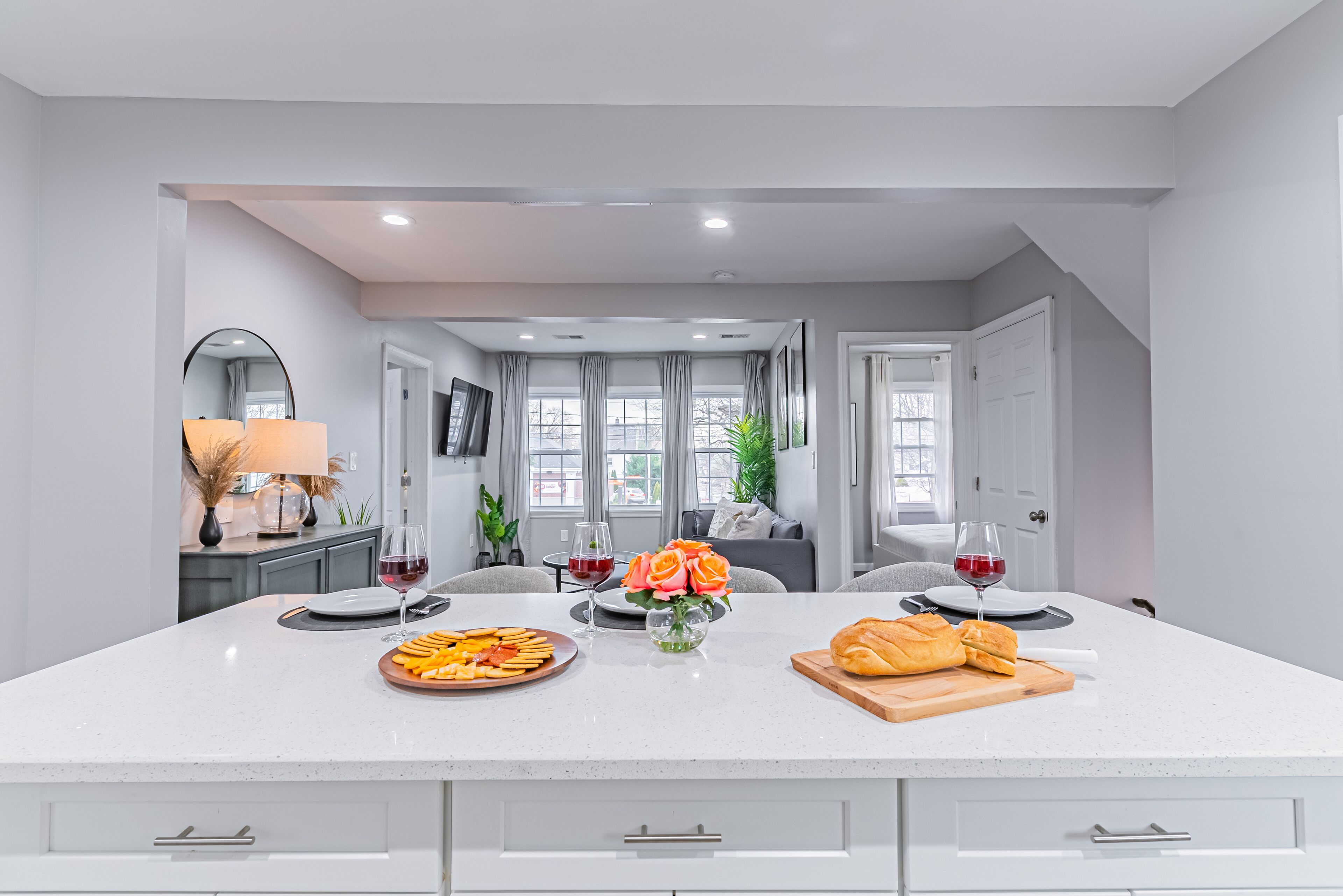 Good Vibes BNB (Sleeps  8)