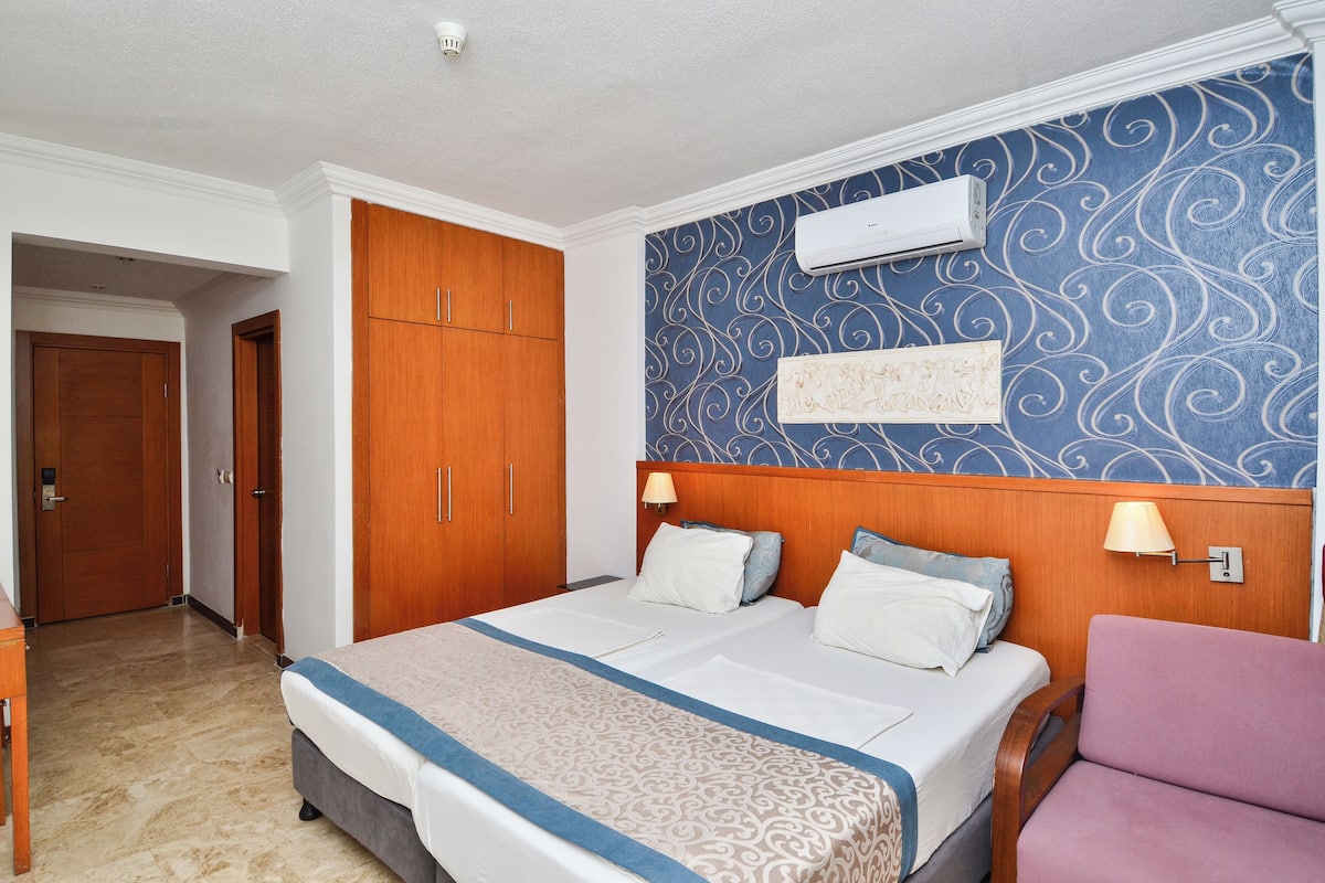 1 bedroom, minibar, free WiFi, bed sheets