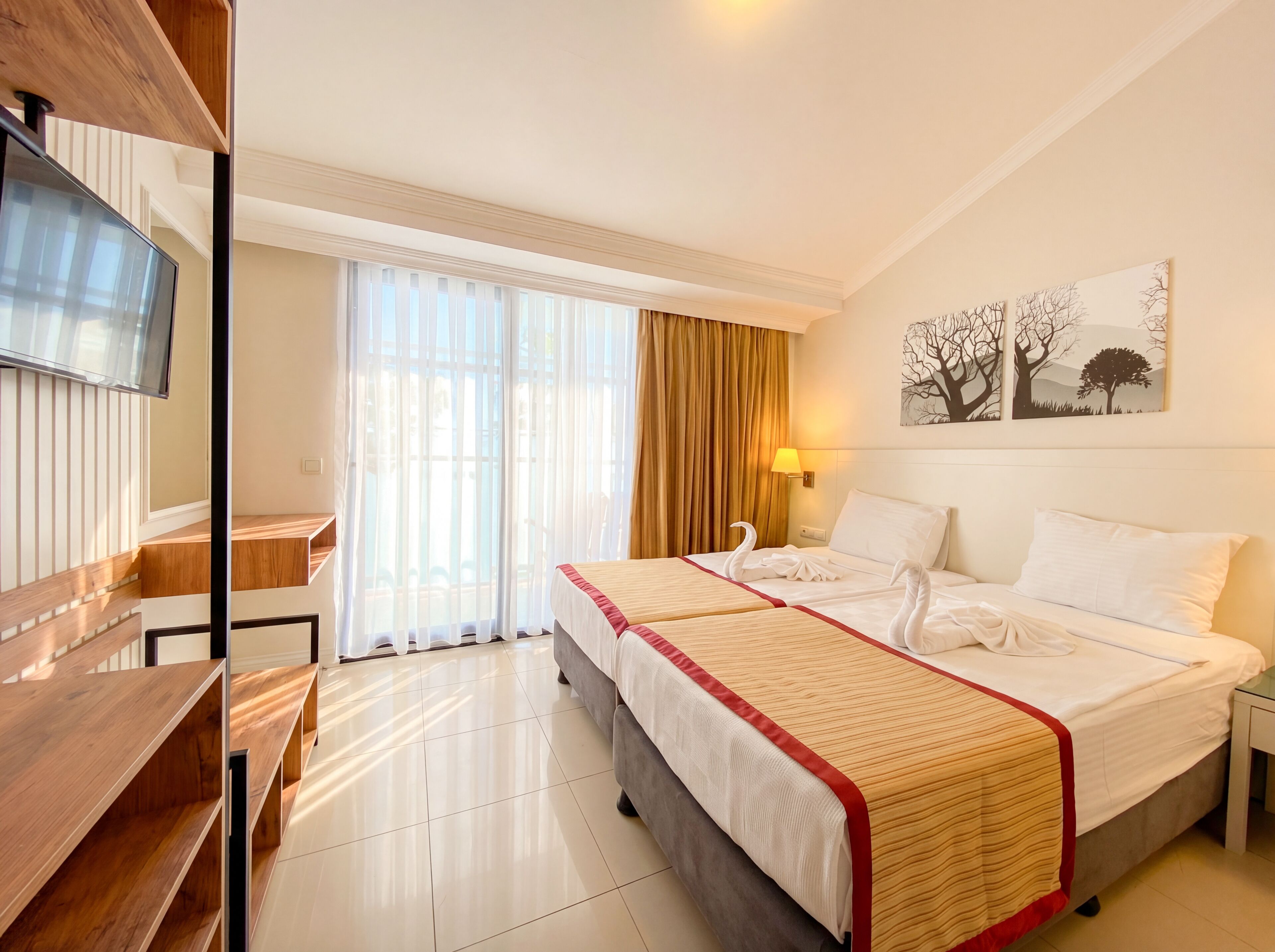 Economy Room | Minibar, free WiFi, bed sheets, wheelchair access