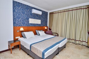 Minibar, wifi gratis, ropa de cama y acceso para silla de ruedas 