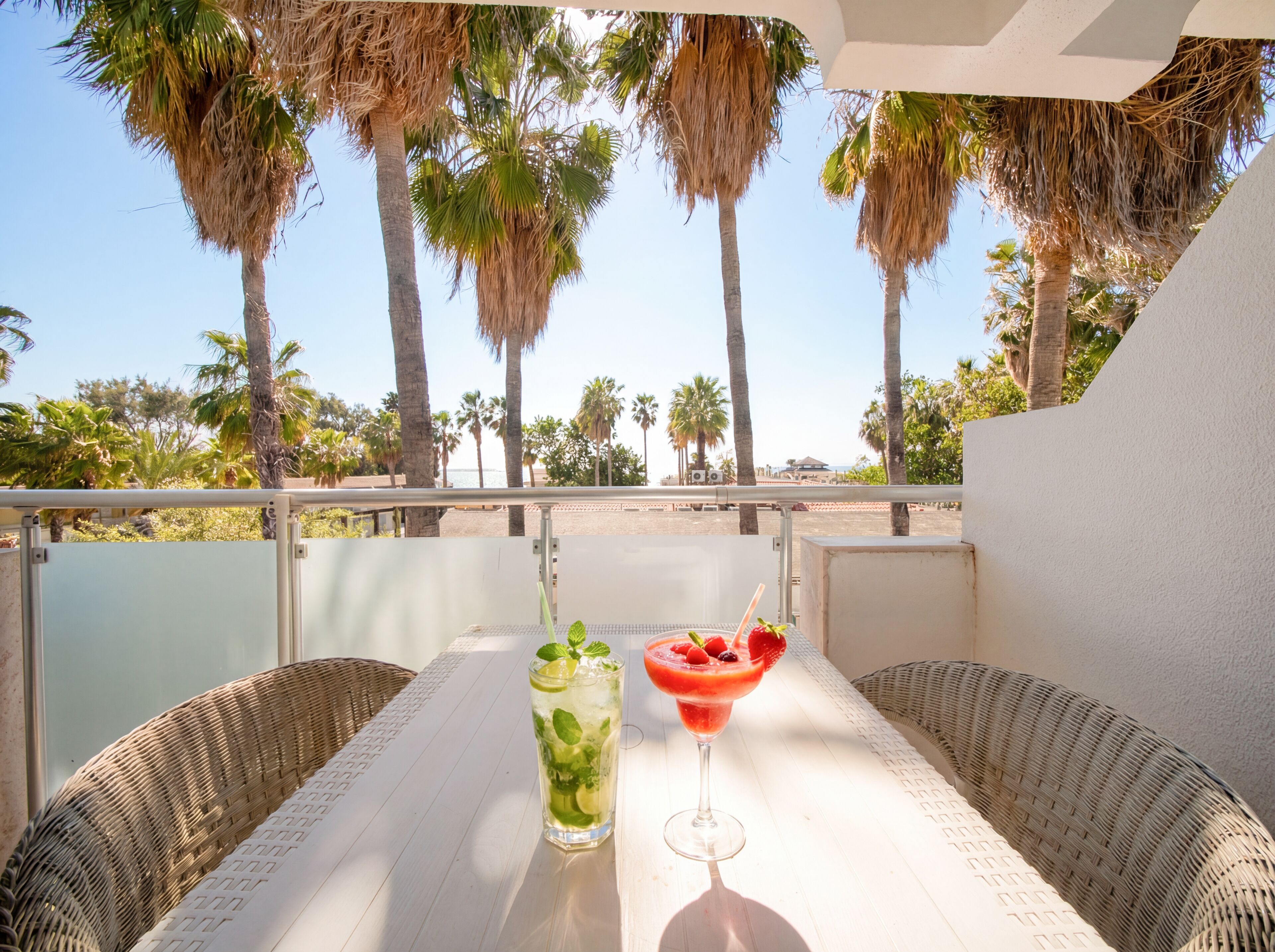 Quarto luxo | Frigobar, Wi-Fi de cortesia, roupa de cama