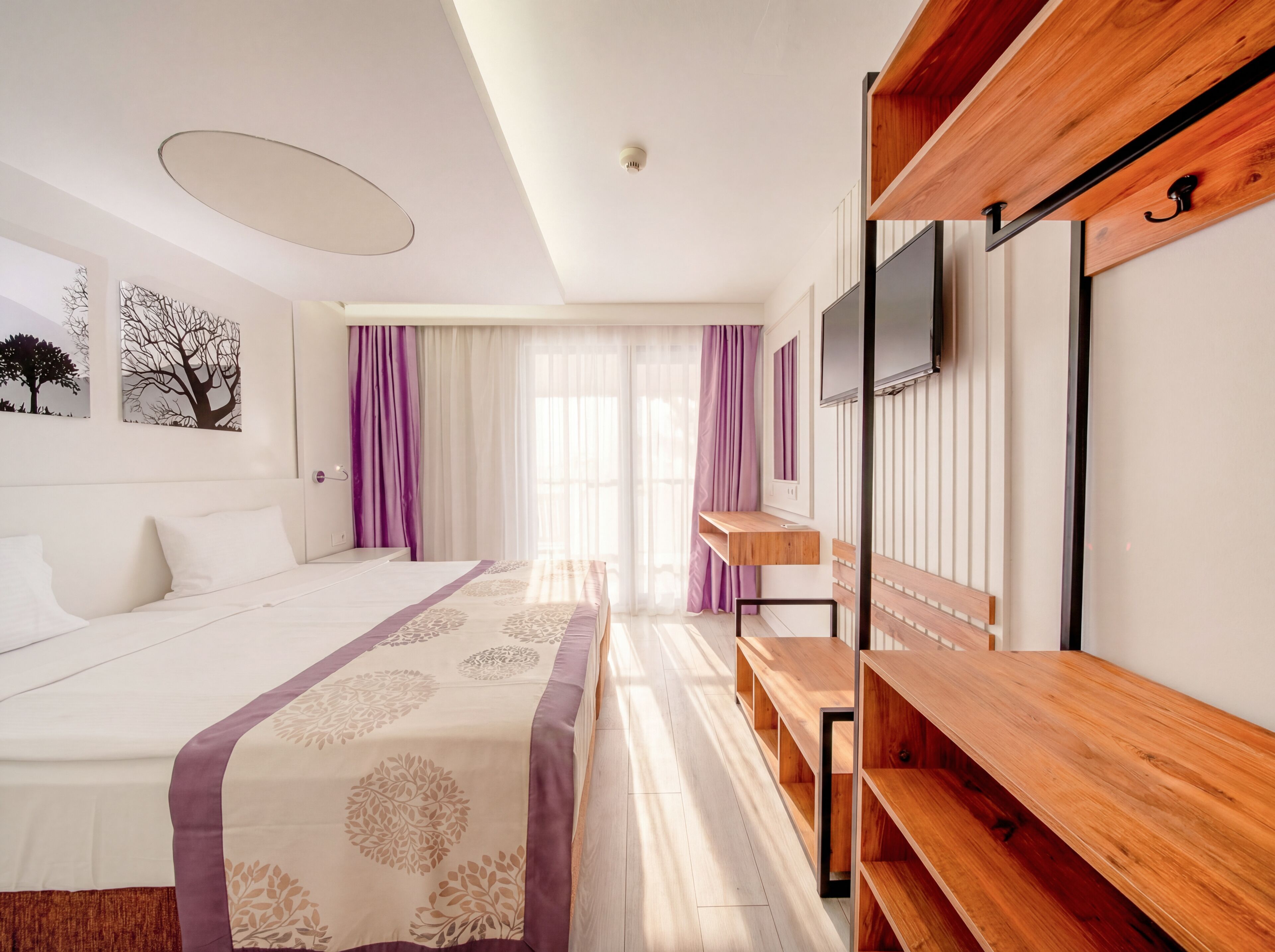Standard Room | Minibar, free WiFi, bed sheets, wheelchair access