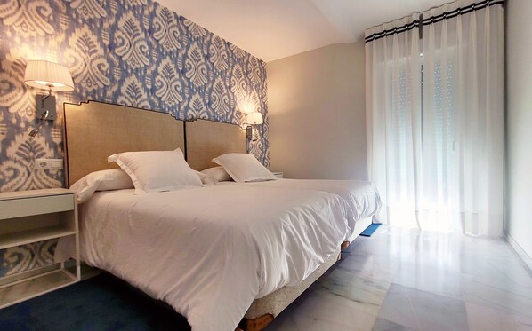 شقة سوبيريور (Twin) | 2 عدّة غرف نوم ومساحة عمل للكمبيوتر المحمول وستائر تعتيم ومكواة/لوح كي