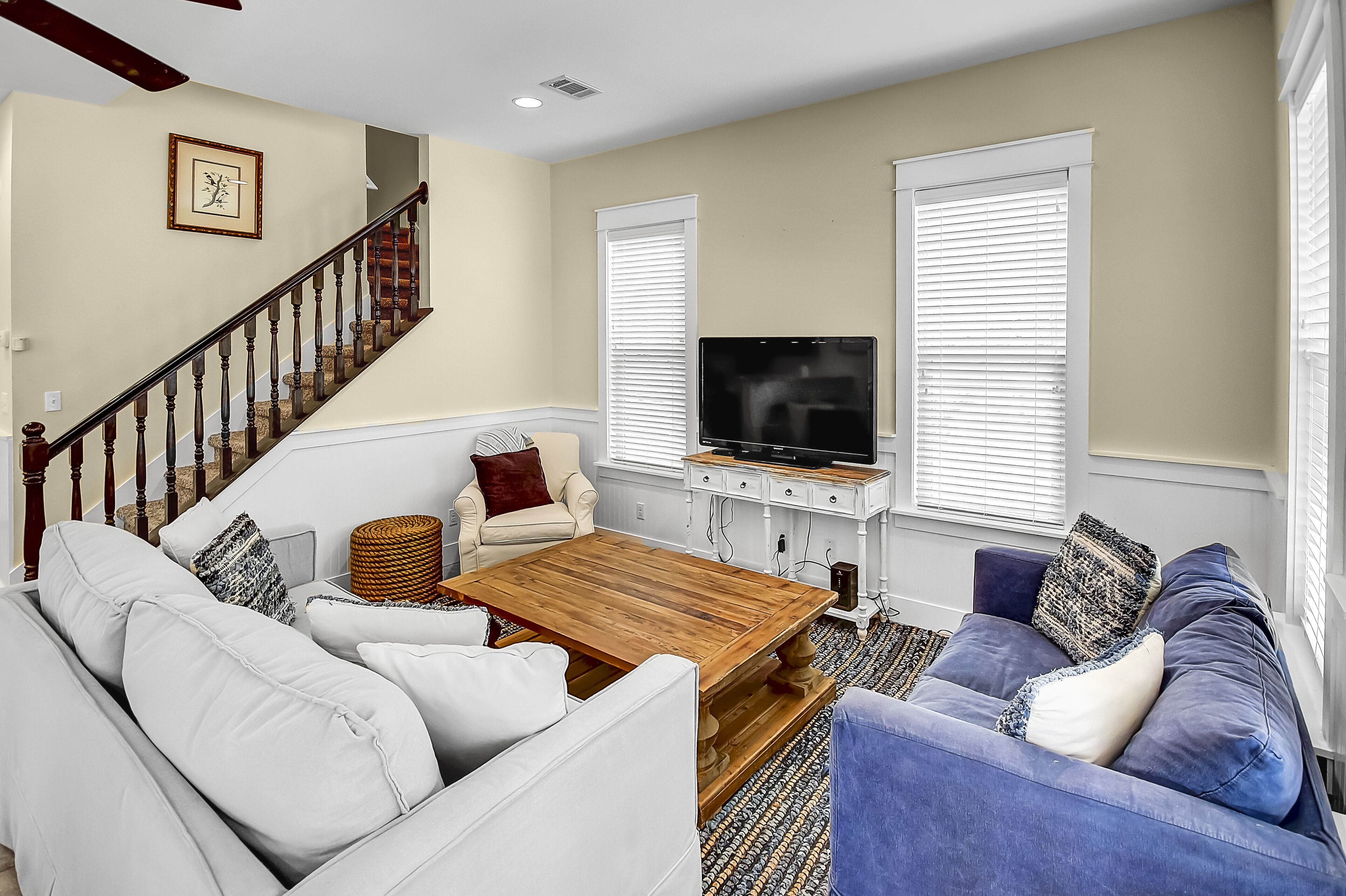 A Classic Beach Cottage on Classic Court in Gulf Place Steps from Beach!