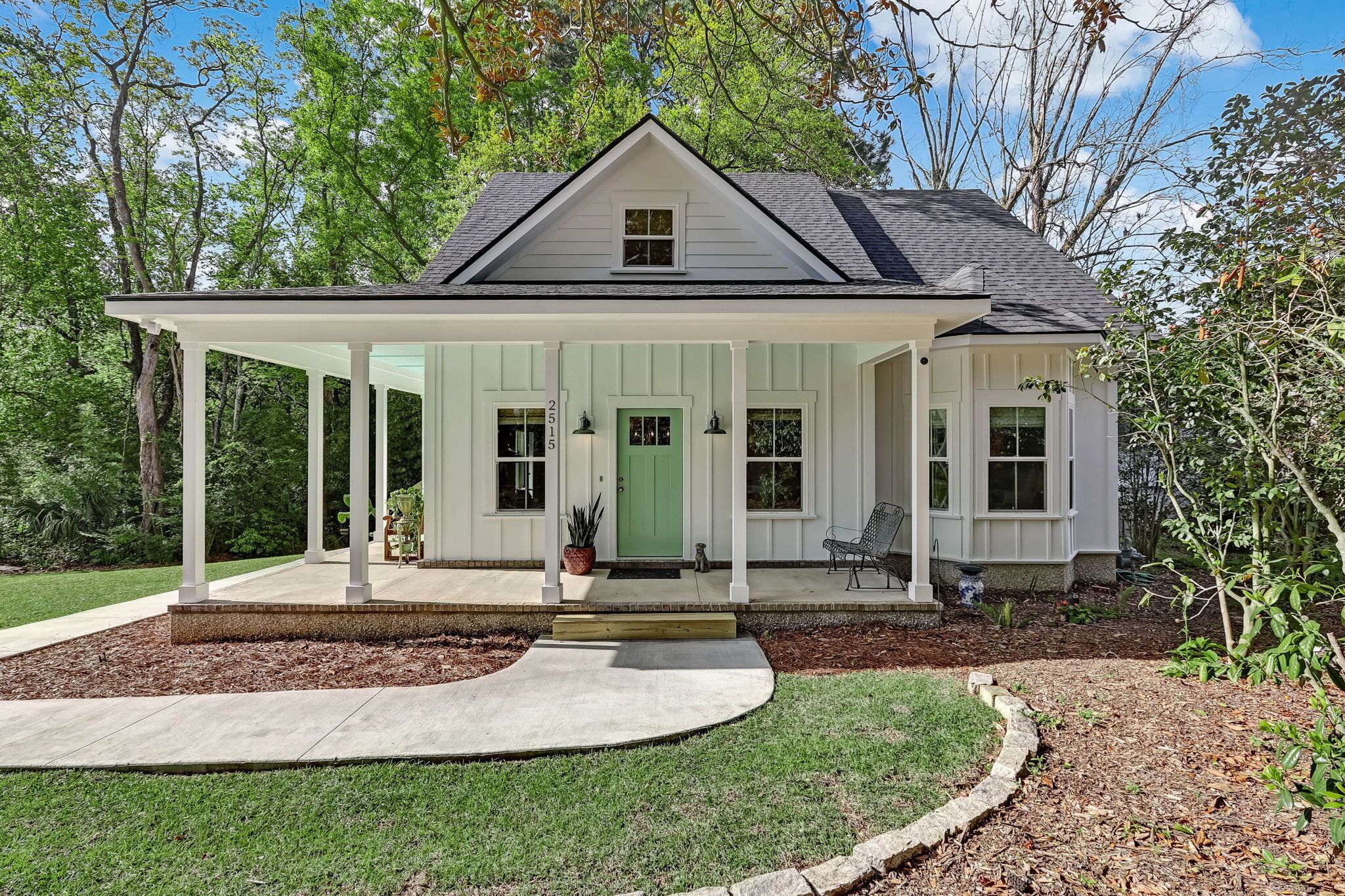 Coastal Cottage in the Low Country!
