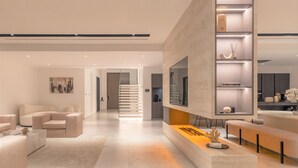 Living room - Luxurious sea Front Villa With Private Pool (Dubai)