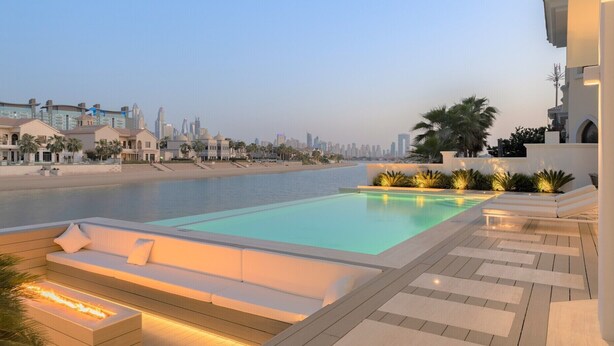 Pool - Luxurious sea Front Villa With Private Pool (Dubai)