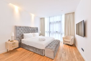 2 bedrooms, iron/ironing board, bed sheets - Gorgeous 2B Plus Maid With Balcony in City Walk (Dubai)