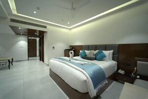 Studio | Individually furnished, iron/ironing board, free WiFi, bed sheets