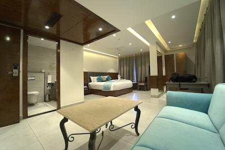 Muebles diferentes, tabla de planchar con plancha y wifi gratis