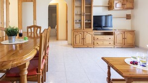 Unclassified image, 3 of 20, button - Beachfront Apartment with Pool, Playground, and Nearby Attractions in La Pineda (La Pineda)