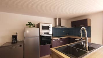 Réfrigérateur, micro-ondes, four, lave-vaisselle