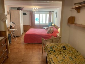 1 chambre, accès à Internet, literie fournie