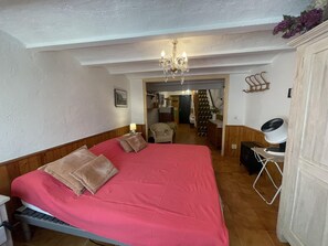 1 soverom, internettilgang og sengetøy