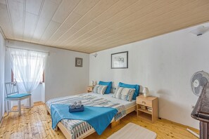 Departamento familiar, varias habitaciones (Beli Old Town Apartment) | 2 habitaciones, wifi y ropa de cama 