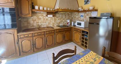 Bright 1BR Apartment w/ Courtyard & Parking Near Beach - Fouras