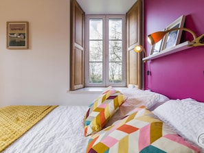 2 bedrooms, free WiFi, bed sheets - Charming one-story house with private garden and parking in Coutances (Nicorps)