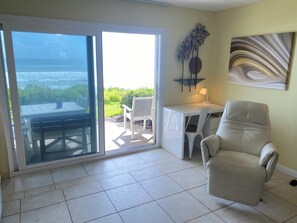 TV - Oceanfront Corner Unit No Stairs! Everything is NEW! Complete Remodel (St. Augustine)